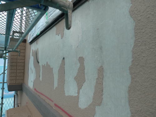 大成パルコンの外壁塗装・防水保護塗装工事23_不良部はがし.jpg