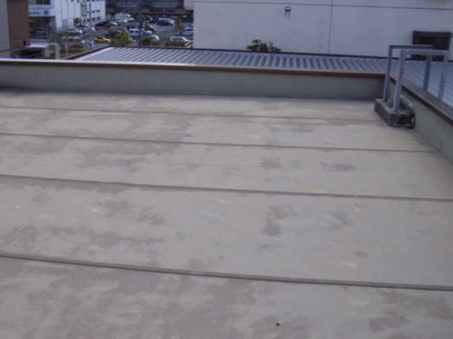 鉄骨ALC造3階建て賃貸併用住宅 塩ビシート防水のメンテナンス_施工前.jpg