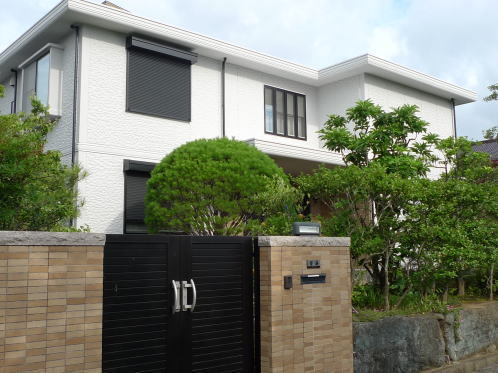 コクリート住宅のガイナによる外壁塗装と防水保護塗装工事 施工後.jpg