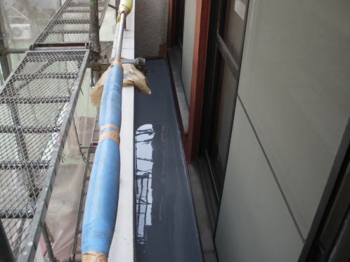 ウレタン塗膜防水材1層目塗布.jpg