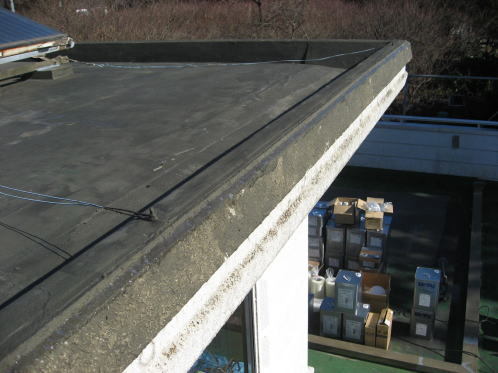 屋上防水面と鼻隠の一部_樹脂モルタル塗布.jpg