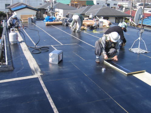 千葉県船橋市のY様邸_専用断熱材敷き込み.jpg